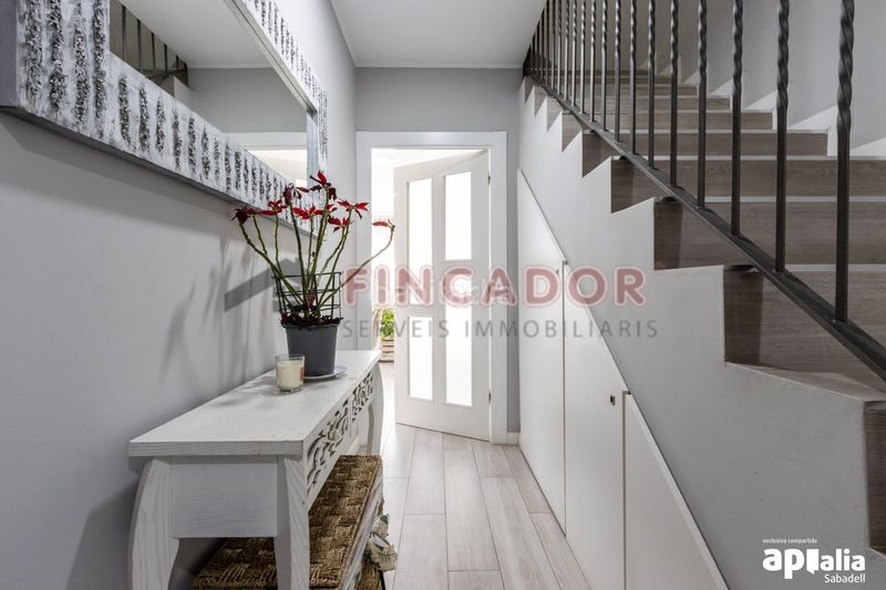 Foto 766eb5bf-30ae-4562-956b-0d3344bd9105. Duplex avec chauffage dans Eixample Sabadell