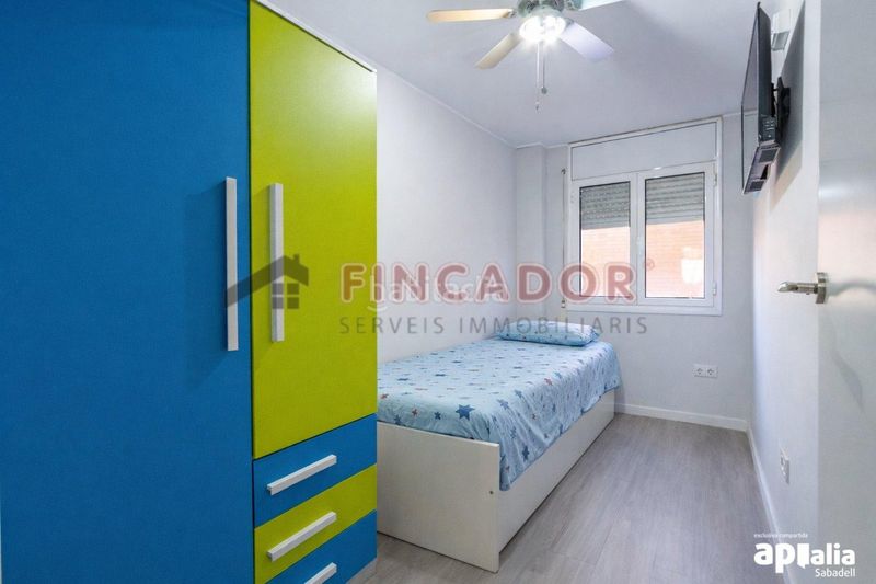 Foto 7923d73d-5737-4a87-8d22-015e79bb9d01. Duplex avec chauffage dans Eixample Sabadell