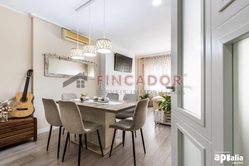 Foto b1c5e554-3c82-4494-8b81-083e9289718f. Duplex avec chauffage dans Eixample Sabadell