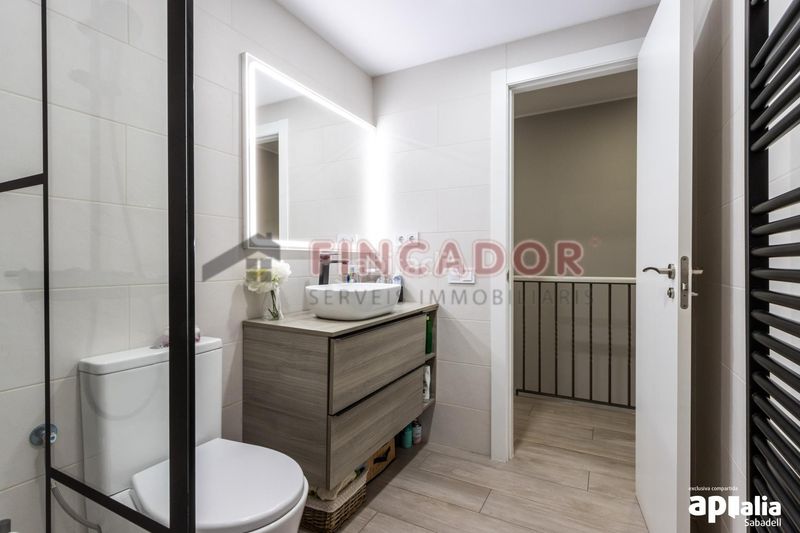 Foto b9b6eb0b-1f42-4136-ae23-b0e5425f2088. Duplex avec chauffage dans Eixample Sabadell