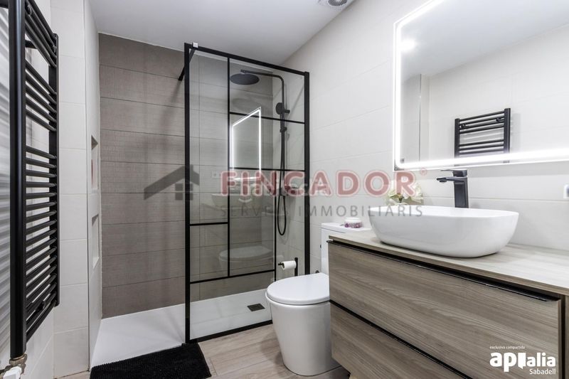Foto d086d303-3466-42f7-ade7-b4cf4f6ce204. Duplex avec chauffage dans Eixample Sabadell