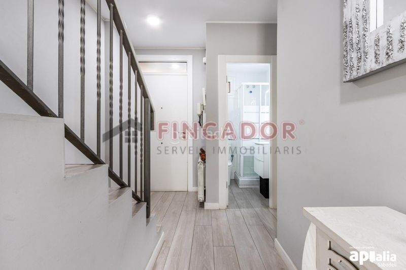 Foto e9def66f-be41-49ab-b52b-f0123e3c8ec5. Duplex avec chauffage dans Eixample Sabadell