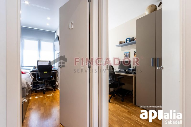 Foto 4a6c0bab-752d-4d7b-b879-d202a4b7313f. Casa amb calefacció aparcament a Creu Alta Sabadell