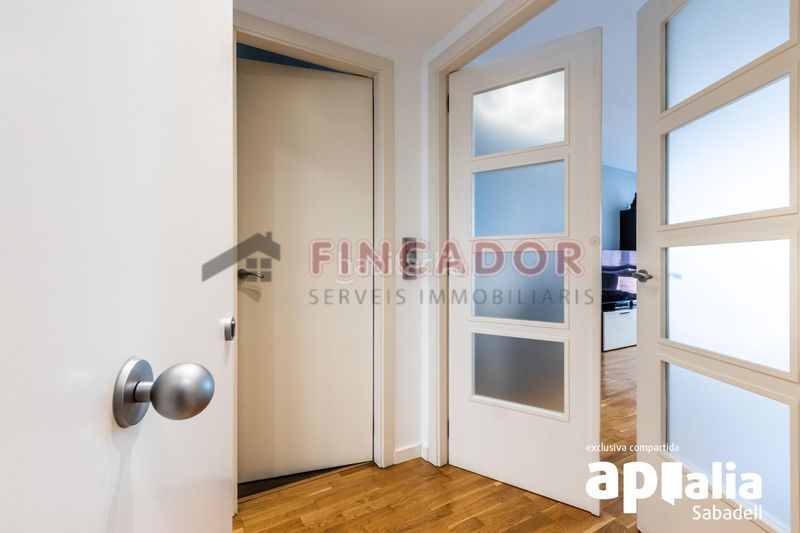 Foto 5efb8ff8-193a-4961-8016-20e8fa21c1f9. Casa amb calefacció aparcament a Creu Alta Sabadell