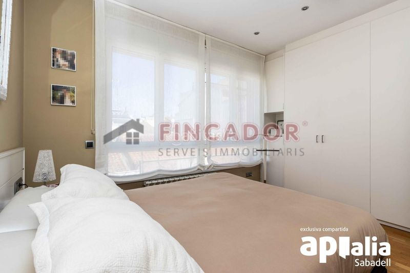 Foto 6337a415-1196-4c36-b6f2-105b17587f7e. Casa amb calefacció aparcament a Creu Alta Sabadell