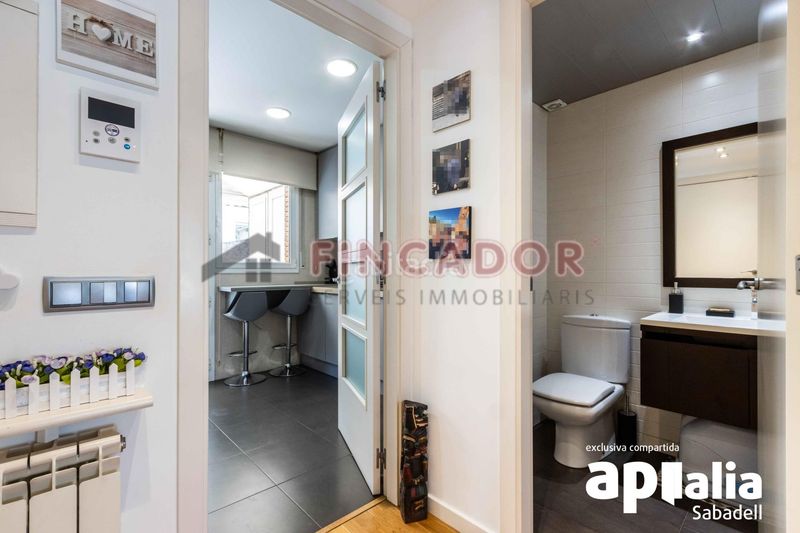 Foto 85f8b66a-c8b1-472e-9fe0-8e6c8840f5eb. Casa amb calefacció aparcament a Creu Alta Sabadell
