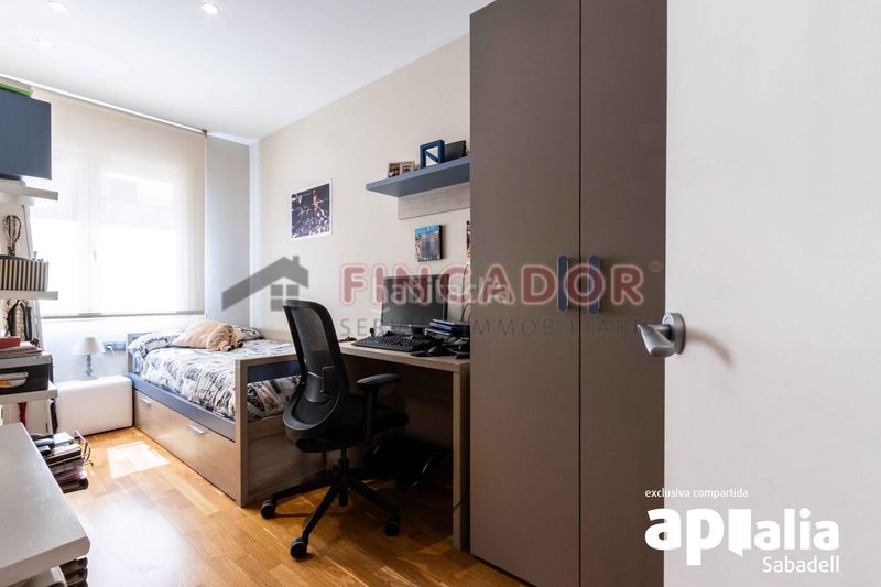 Foto c2ad3a2c-0232-49dd-863f-10aa112e2d02. Casa amb calefacció aparcament a Creu Alta Sabadell