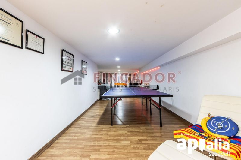 Foto d06c63b7-4c10-44d6-9214-d9282b217149. Casa amb calefacció aparcament a Creu Alta Sabadell