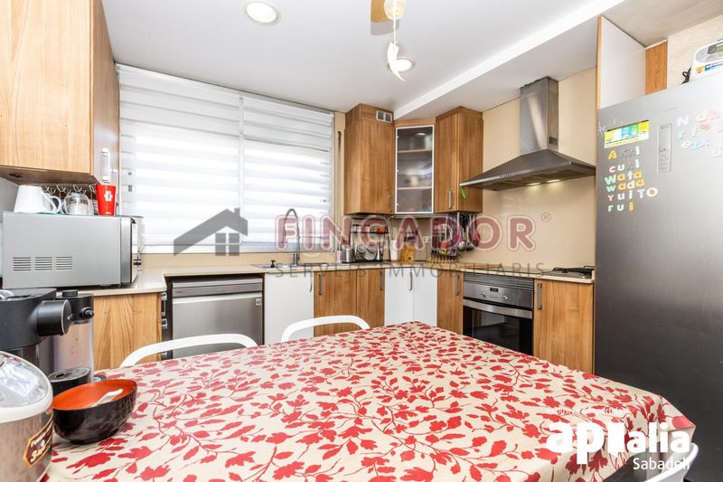 Foto 0fd5b5bd-7363-468d-a6a6-964d653858ea. Casa amb calefacció aparcament a Gràcia Sabadell