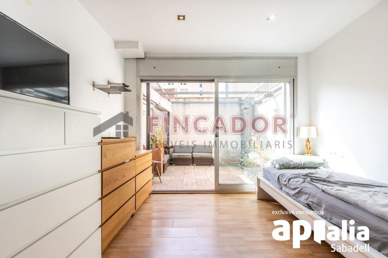 Foto 1e213b06-20c0-4185-a9c8-e08660eae81b. Casa amb calefacció aparcament a Gràcia Sabadell