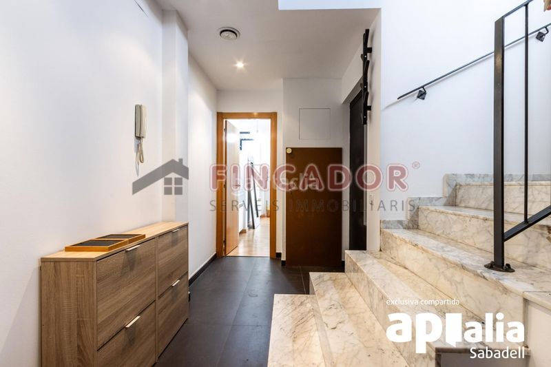Foto 35fec0b1-af2d-45ca-84c8-b3b853127f05. Casa amb calefacció aparcament a Gràcia Sabadell