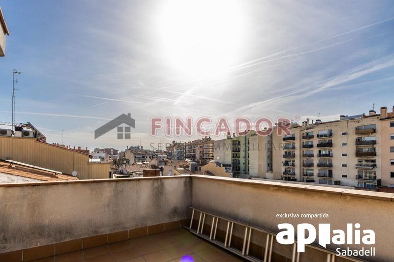 Foto 6fea075e-13c5-4df9-925d-666e88aa5b9a. Casa amb calefacció aparcament a Gràcia Sabadell