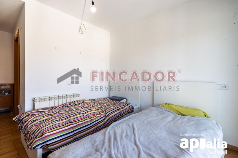 Foto 9e9fde38-90c5-49ef-95b4-ddb84d7353d0. Casa amb calefacció aparcament a Gràcia Sabadell