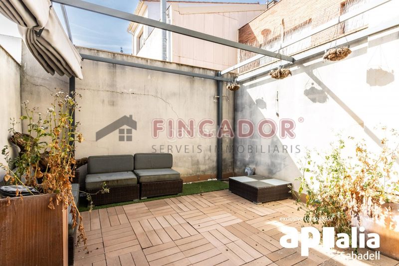 Foto c94e13fc-0585-44db-b8c6-1c68fe100766. Casa amb calefacció aparcament a Gràcia Sabadell