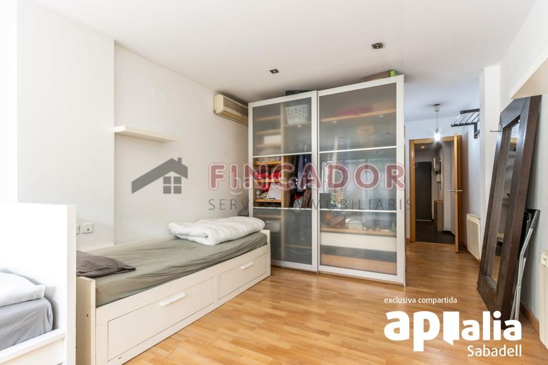 Foto d7e0ff74-7070-43c3-92aa-3e66677dbfd5. Casa amb calefacció aparcament a Gràcia Sabadell