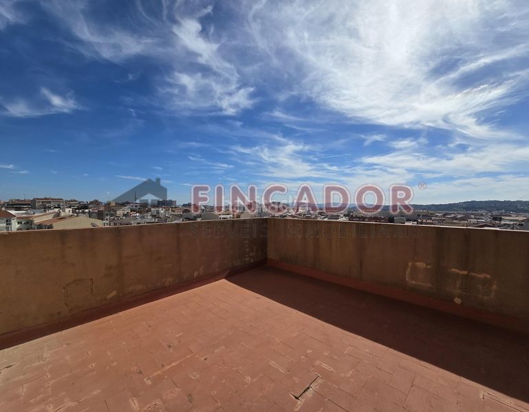 Foto d0569293-4d87-4a63-ae8f-9ddeed395a0b. Àtic amb calefacció a Torrent d'en Pere Parres Terrassa