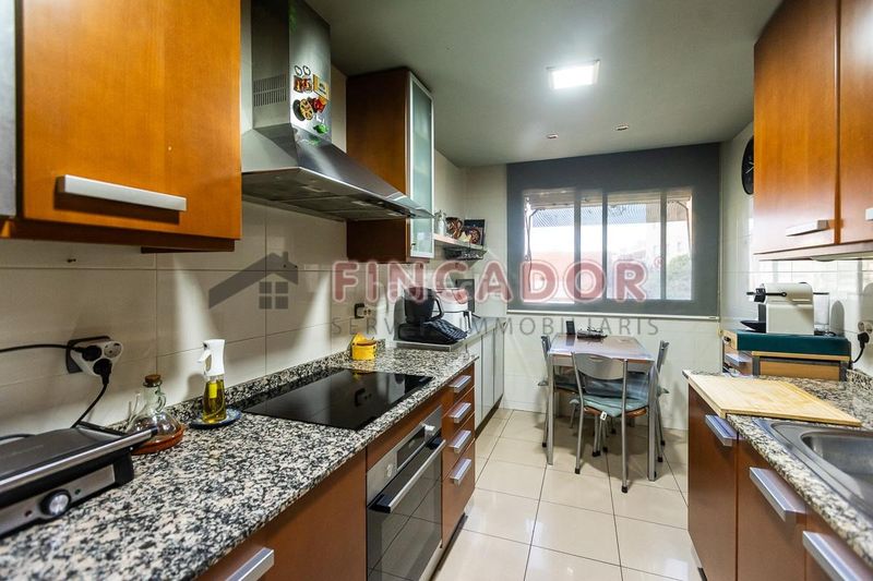 Foto dcd1b55e-1c4d-48a1-8c55-a00d8d0c3f54. Appartement avec chauffage parking dans Eixample Sabadell