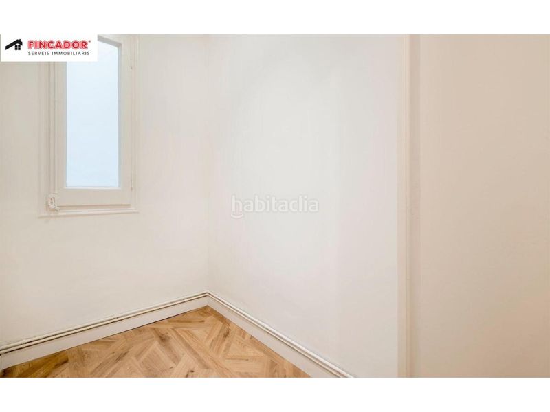 Foto aab0b1a8-f362-4131-90e4-985ad422afa1. Pis amb calefacció a Dreta de l´Eixample Barcelona
