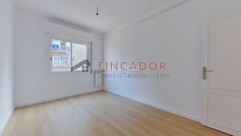 Foto fa71e7df-4a6d-4100-abb2-f2de64831a55. Pis amb calefacció a Dreta de l´Eixample Barcelona