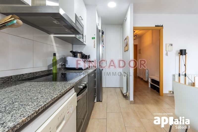 Foto 273b2883-be56-4611-be2c-ab67803af706. Duplex con riscaldamento parcheggio in Covadonga Sabadell
