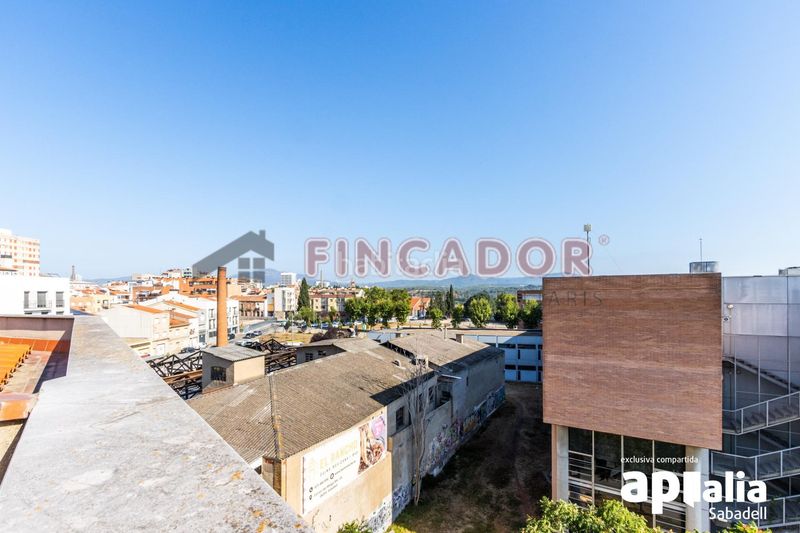 Foto 4fce3bea-c958-4c5a-9272-84bfea4d2946. Duplex con riscaldamento parcheggio in Covadonga Sabadell