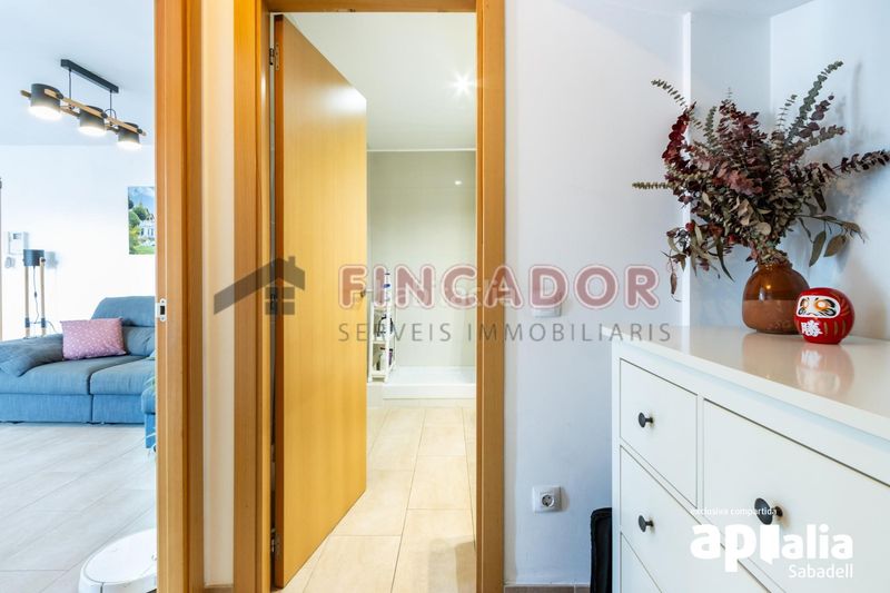Foto 55a5f3f7-9ebb-40b9-a750-883132f13602. Duplex con riscaldamento parcheggio in Covadonga Sabadell