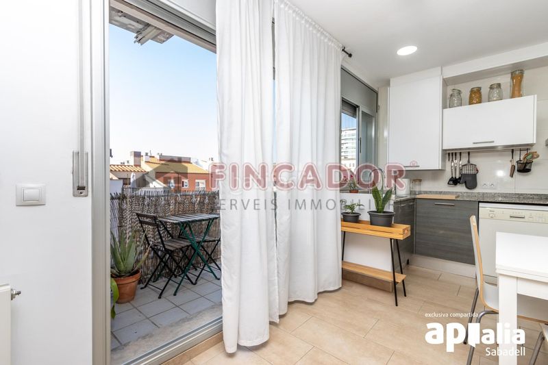 Foto 708384b5-e0b3-4062-a669-809b61f79e3b. Duplex con riscaldamento parcheggio in Covadonga Sabadell
