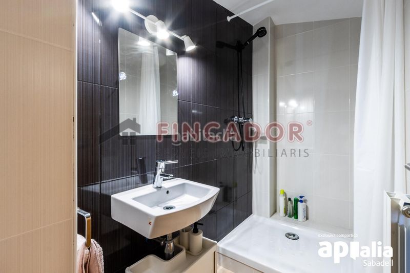 Foto 8cb38740-9117-46de-8c42-c4285ba085a0. Duplex con riscaldamento parcheggio in Covadonga Sabadell