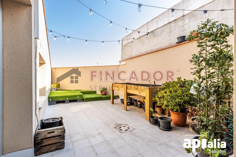 Foto 9b915b8e-e6ff-4187-bcc2-3800488ac434. Duplex con riscaldamento parcheggio in Covadonga Sabadell