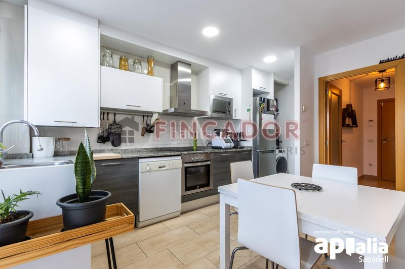 Foto 9f2dcc1a-62eb-4980-9406-67c4bf979359. Duplex con riscaldamento parcheggio in Covadonga Sabadell