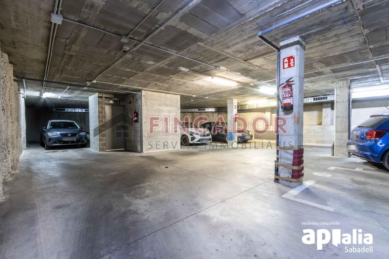 Foto bf6b33ae-f457-443f-ba18-b53c40d4da6f. Duplex con riscaldamento parcheggio in Covadonga Sabadell