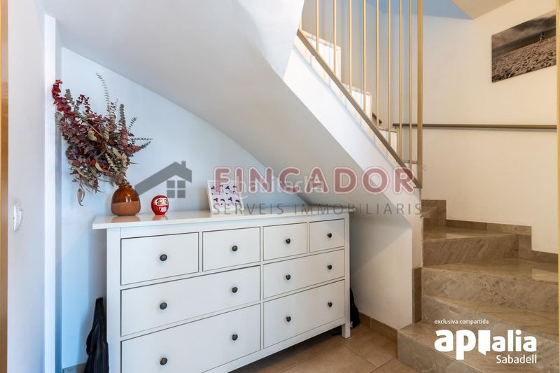 Foto f1dfb438-93ad-4055-b154-d5c8f2180fb9. Duplex con riscaldamento parcheggio in Covadonga Sabadell