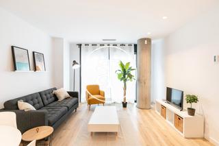 Location Appartement  Carrer de les camèlies. Piso amueblado de alquiler temporal con 2 habitaciones dobles en