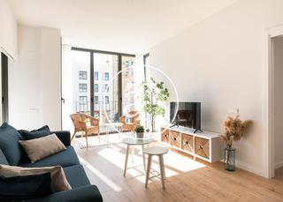 Alquiler Piso en Passatge de saladrigas 10. Apartamento de alquiler temporal con 3 habitaciones dobles y pis