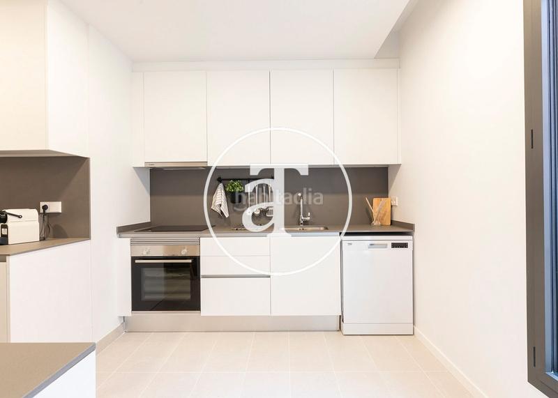 Foto 0c389c7f-2ddf-4f84-b0c2-8c457747a477. Alquiler estudio en passatge de saladrigas 10 apartamento de alquiler temporal con 3 habitaciones dobles y piscina comunitaria en Barcelona