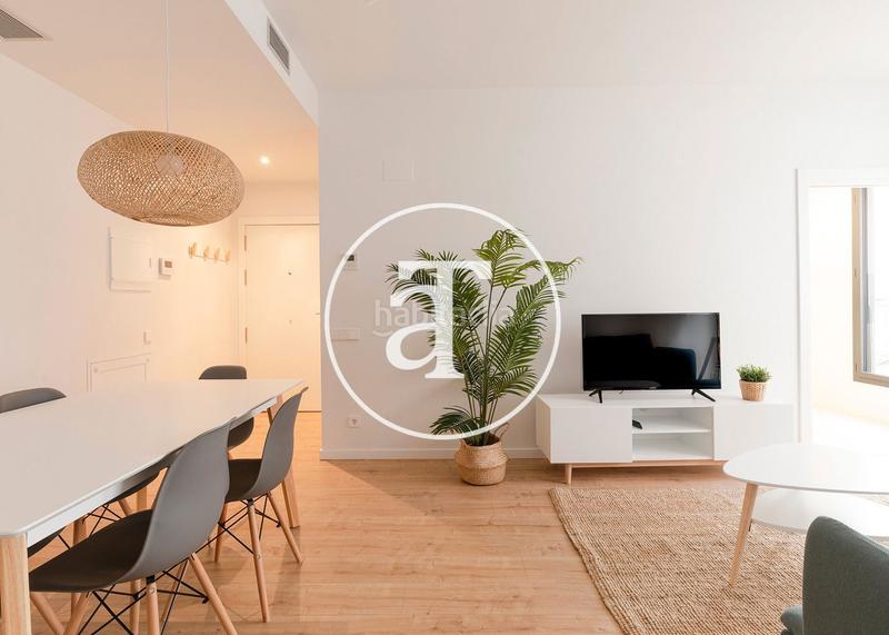 Foto 0c5e64a0-d789-477c-a158-bf840cdb5893. Alquiler estudio en passatge de saladrigas 10 apartamento de alquiler temporal con 3 habitaciones dobles y piscina comunitaria en Barcelona