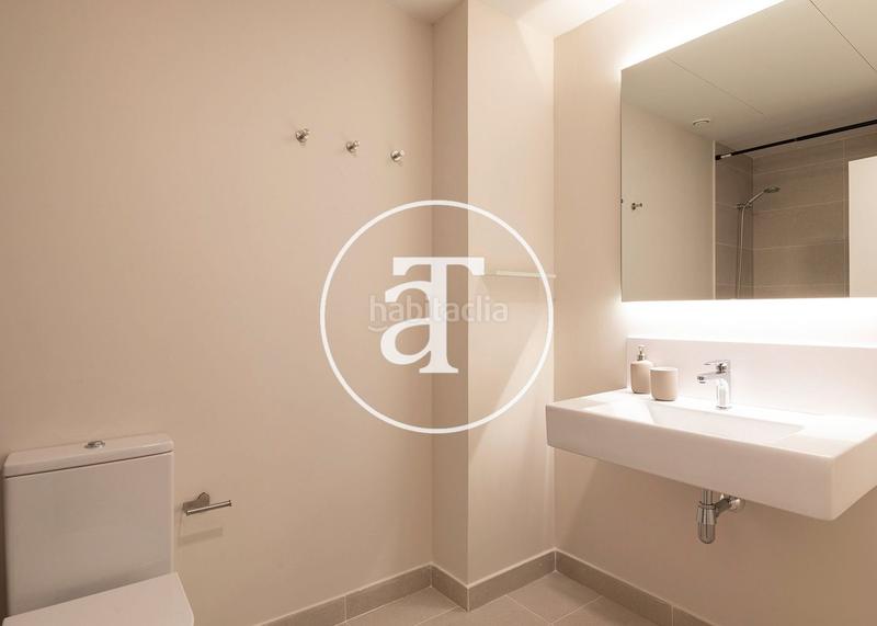 Foto 68d359e4-9581-415c-9c1e-e33e715258d6. Alquiler estudio en passatge de saladrigas 10 apartamento de alquiler temporal con 3 habitaciones dobles y piscina comunitaria en Barcelona