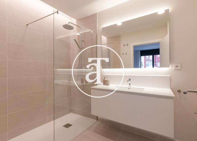 Foto cc9acd96-f6dc-4dc0-a6b0-92a5bd7f7908. Alquiler estudio en passatge de saladrigas 10 apartamento de alquiler temporal con 3 habitaciones dobles y piscina comunitaria en Barcelona