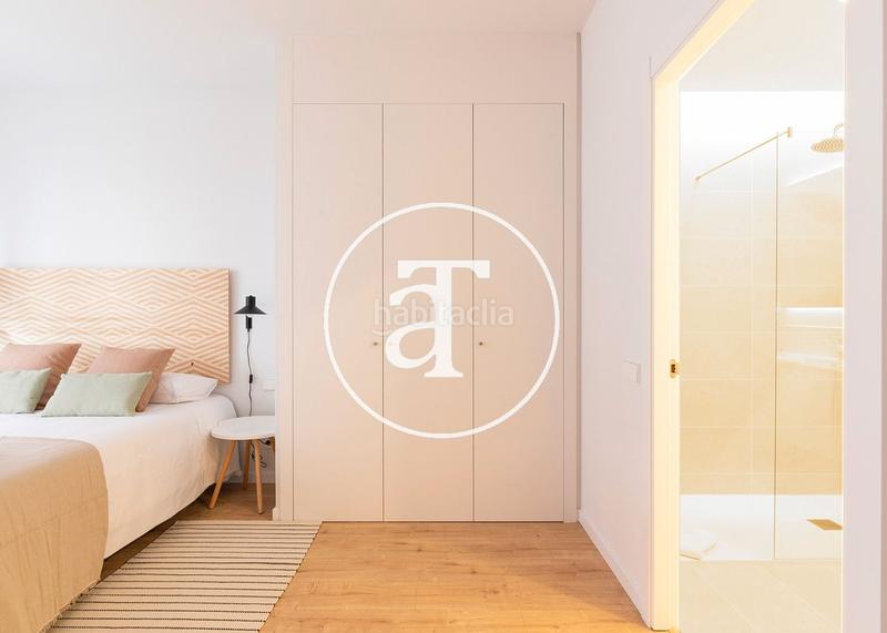Foto d116dc13-3ed0-41c8-8ac0-f15373ea0d69. Alquiler estudio en passatge de saladrigas 10 apartamento de alquiler temporal con 3 habitaciones dobles y piscina comunitaria en Barcelona