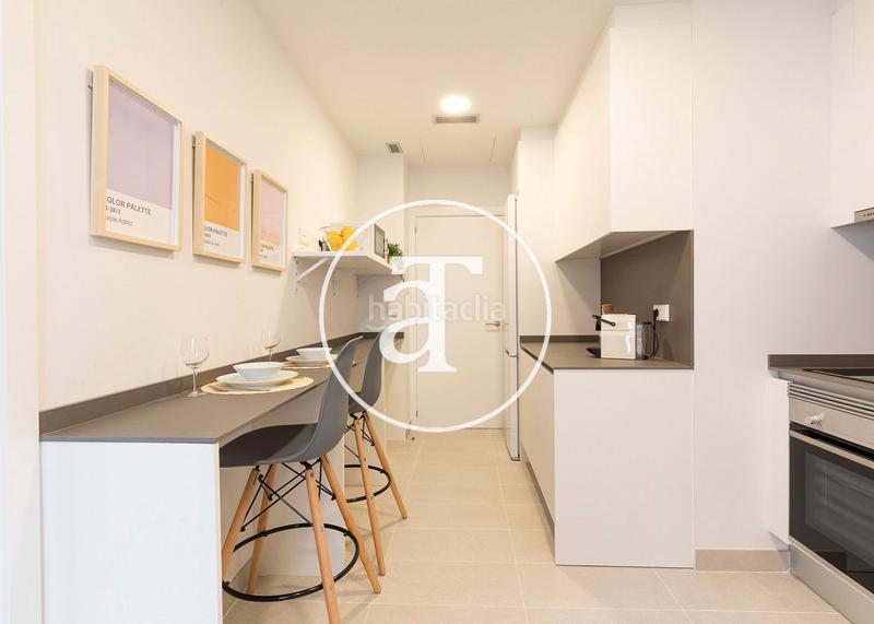 Foto e0e017eb-2ec9-470f-acf1-b60b19503b2a. Alquiler estudio en passatge de saladrigas 10 apartamento de alquiler temporal con 3 habitaciones dobles y piscina comunitaria en Barcelona