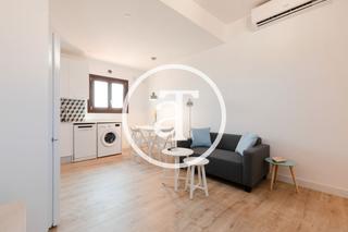 Rent Flat in Carrer de joaquín costa 36. Piso de alquiler temporal en zona céntrica de barcelona