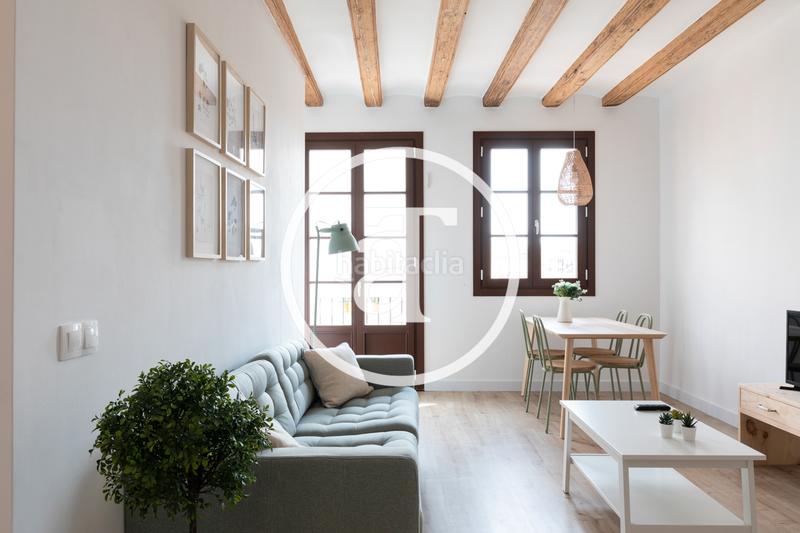 Foto 3531f610-66bb-4922-9c81-02d526ae97a9. Alquiler piso en carrer de joaquín costa 36 cómodo apartamento con excelente ubicación en Barcelona