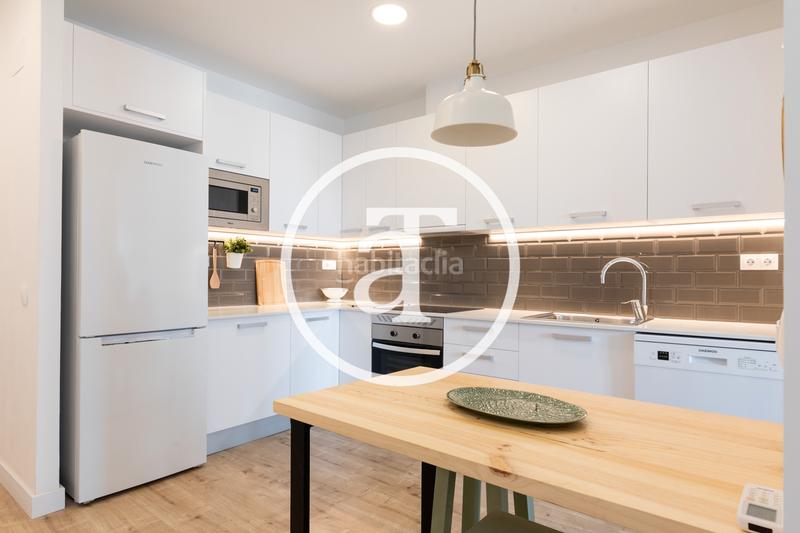 Foto 56b0dce9-e16e-4da6-8e95-660acad6dd3d. Alquiler piso en carrer de joaquín costa 36 cómodo apartamento con excelente ubicación en Barcelona
