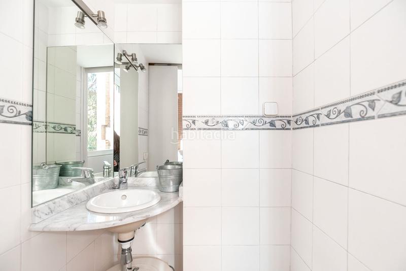 Foto 8b21494c-a27c-43e8-a9fe-0d9306facd84. Miete etagenwohnung mit heizung in El Camp de l´Arpa del Clot Barcelona