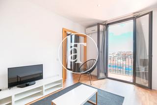 Alquiler Piso en Carrer de provença 82. Luminoso apartamento amueblado con terraza en calle provença