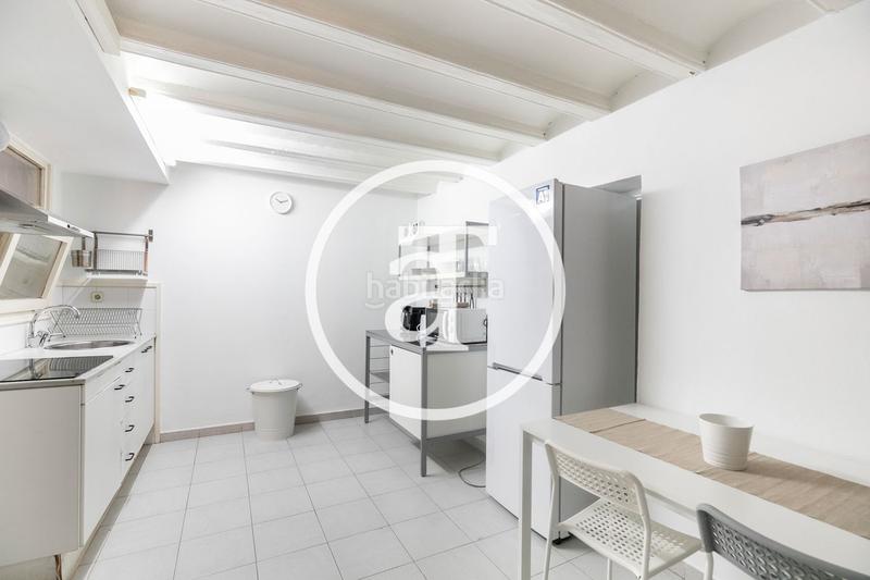 Foto 34f32752-c665-4710-a0cd-0259fe6d1055. Rent flat in carrer d'en quintana 11 in Gòtic Barcelona