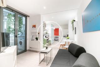 Location Appartement  Carrer de les jonqueres. Moderno apartamento amueblado en plaza urquinaona