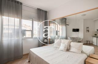 Affitto Appartamento in Carrer de berlín 53. Estudio de alquiler temporal a pasos de la estación de sants