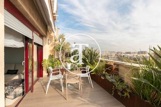 Lloguer Àtic a Carrer del clot 199. Piso de alquiler temporal de 3 habitaciones con 2 terrazas en el