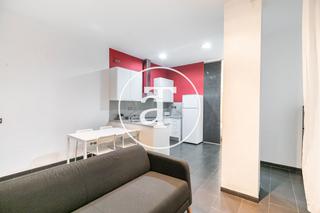 Lloguer Pis  Carrer de santiago rusiñol. Piso de alquiler temporal de 1 habitación en hospitalet de llobr